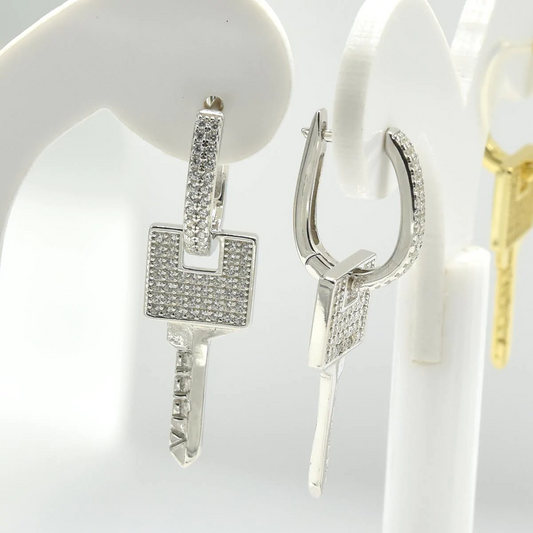 DANGLE KEY WITH DIAMOND EARRINGS